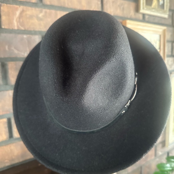 Stylish Black Fedora Hat - Picture 3 of 6